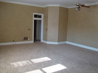111 N 9th St, Noblesville, IN 46060
