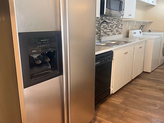 2nd image of 4710 Roberta St Unit 3