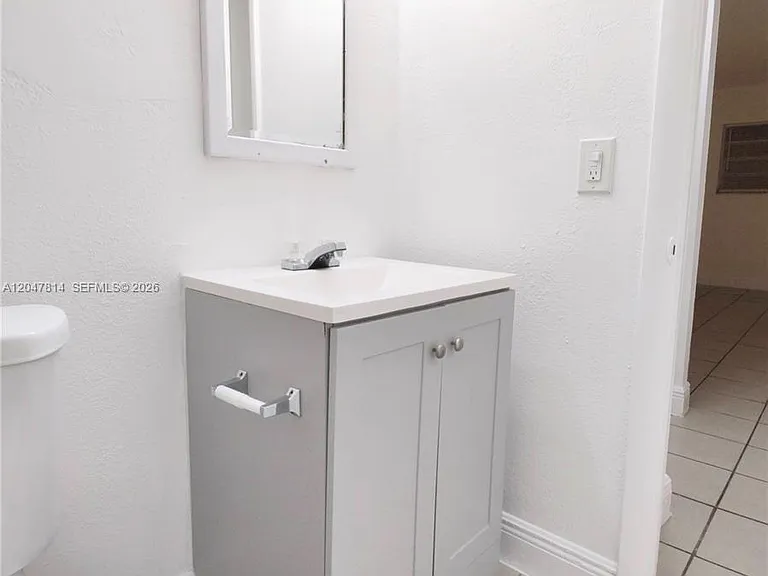 1265 W 24th St #108 — Photo 14