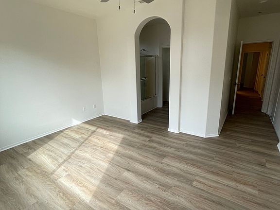5th image of 14411 Moon Valley St