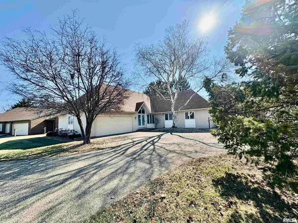 5A Eisenhower Dr, Jacksonville, IL 62650