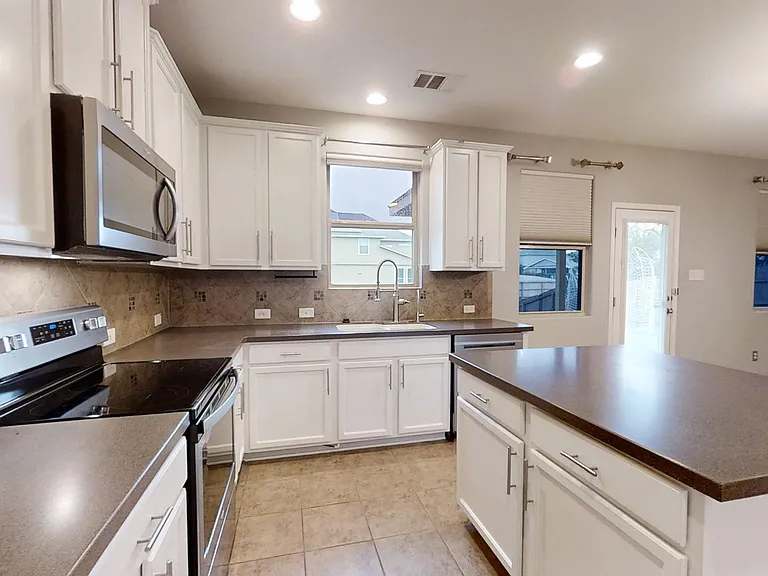 2915 Thunder Gulch — Photo 8