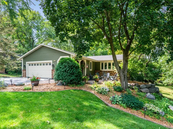 6920 Tartan Curv, Eden Prairie, MN 55346