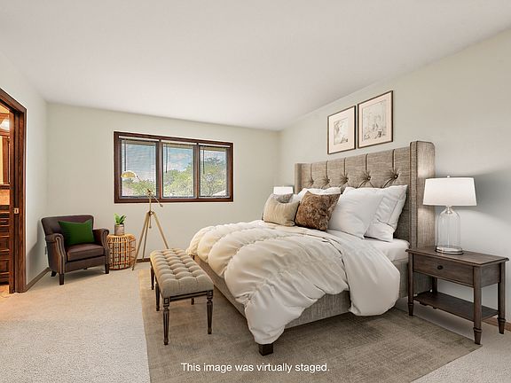 4th image of 14035 Newgate Ct