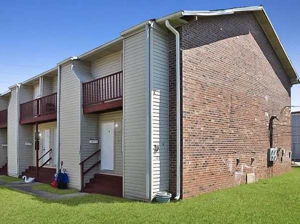 713 Woodland Dr, La Place, LA 70068