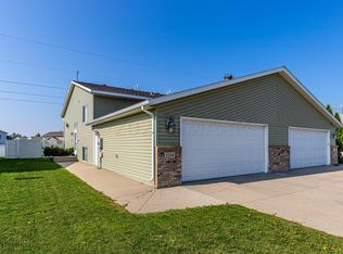 5254 48th Ave S, Fargo, ND