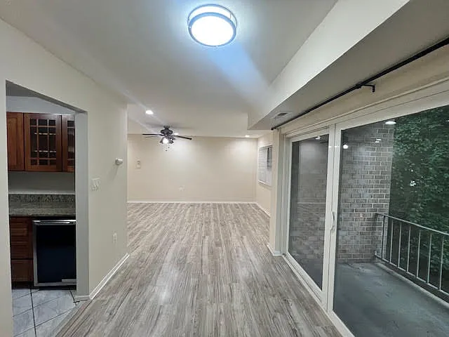 1 bed, 722 sqft, $1,565 — Photo 2