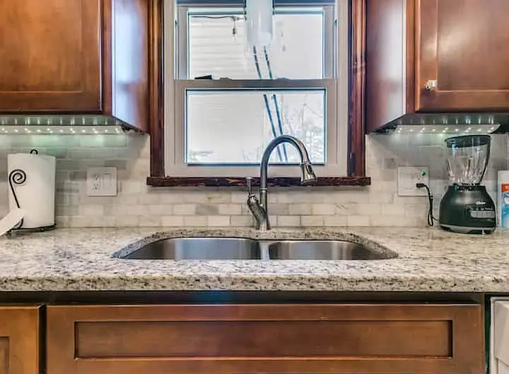 NW 30th Pl — Photo 10