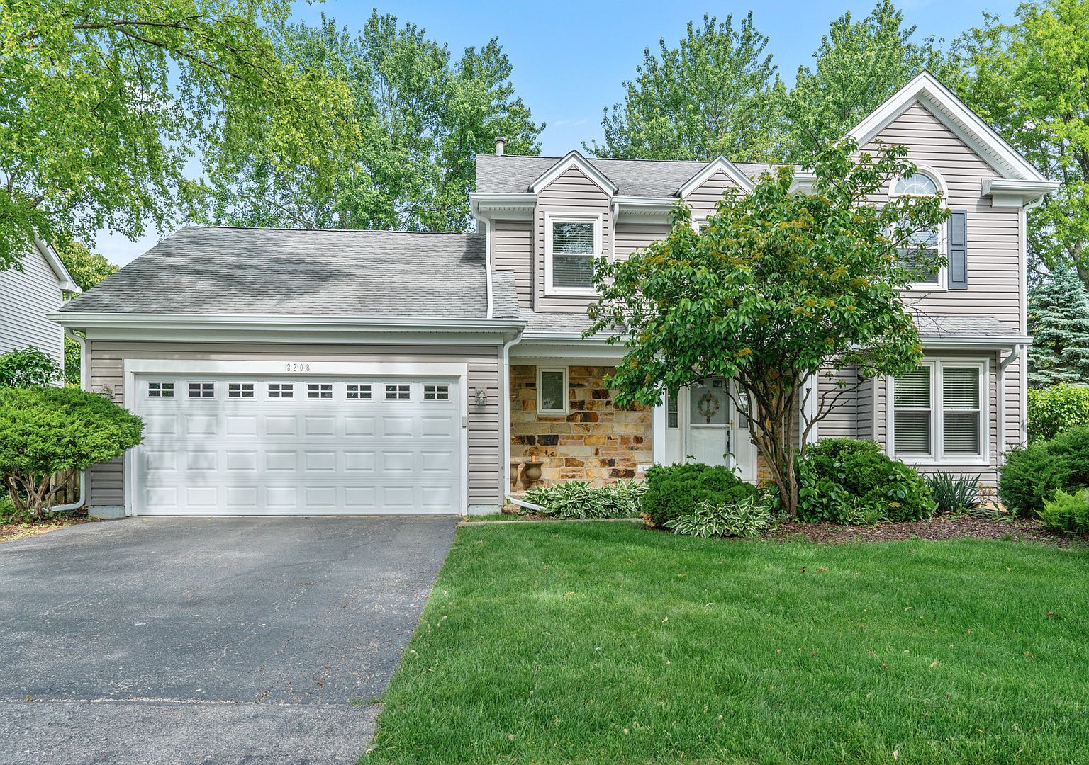 2208 Broadway Ln, Schaumburg, IL 60194 | Zillow