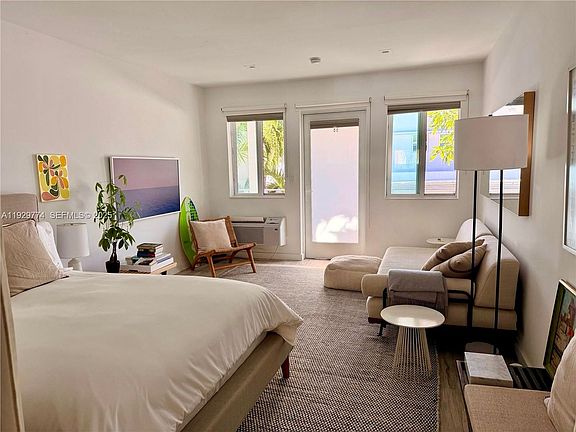 3rd image of 220 Collins Ave APT 6B