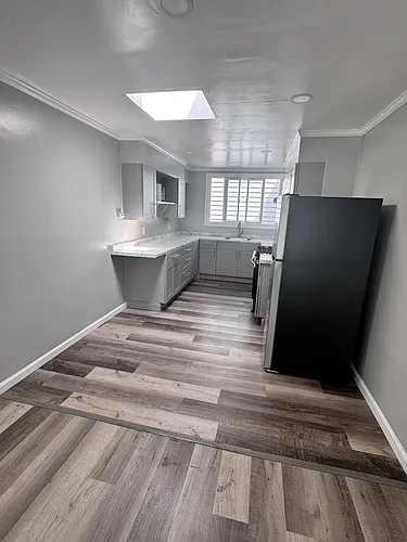 1646 Yosemite Ave #1646 Photo 1