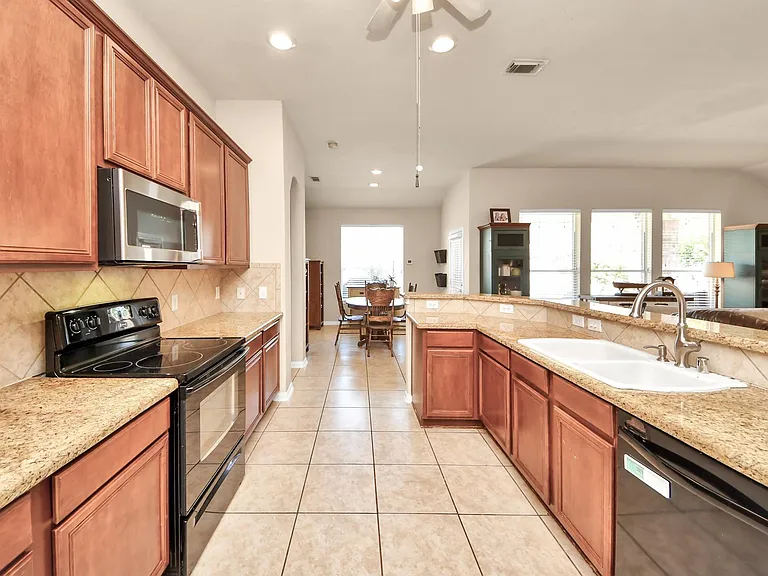 945 Autumn Brook St — Photo 13
