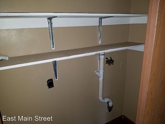 5th image of 427 E Main St