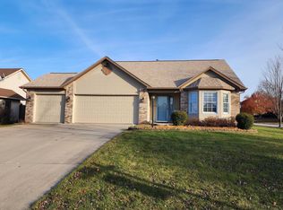 11402 Green Holly Cv, Fort Wayne, IN 46845