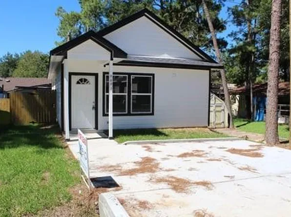 9824 Arbor Oak, Willis, TX 77318