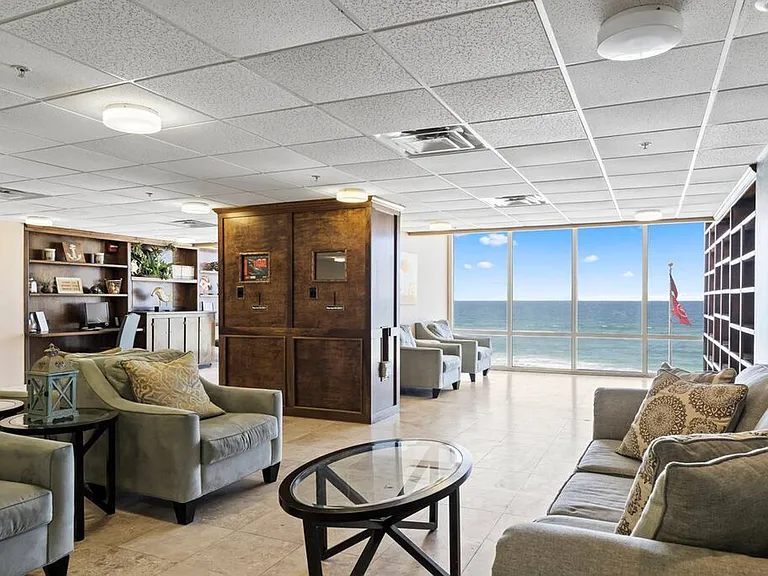 Building's Lounge