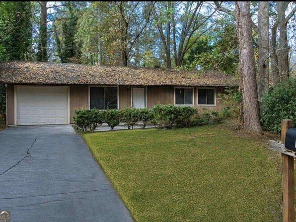8645 Embrey Dr, Jonesboro, GA 30236