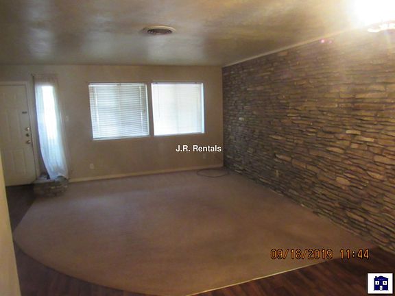 2nd image of 1120 Crestridge Dr
