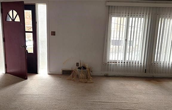 2nd image of 25 Kay St
