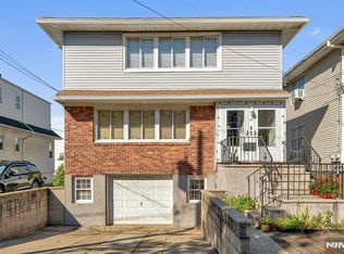 18 Ferncliff Rd, Jersey City, NJ 07305