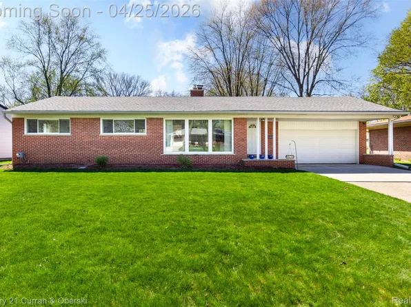 22803 Manning St, Farmington, MI 48336