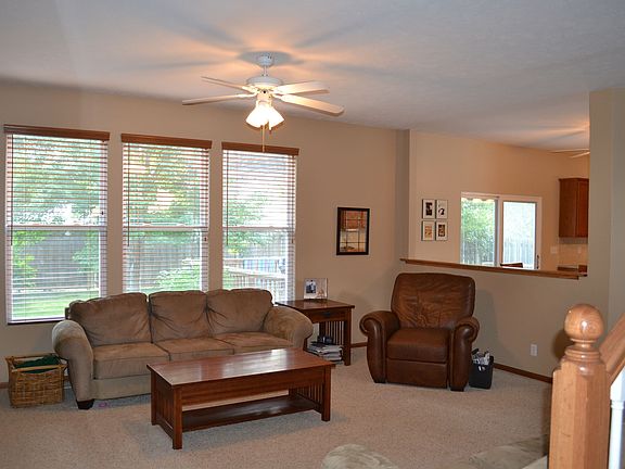 4th image of 5420 S 160th St
