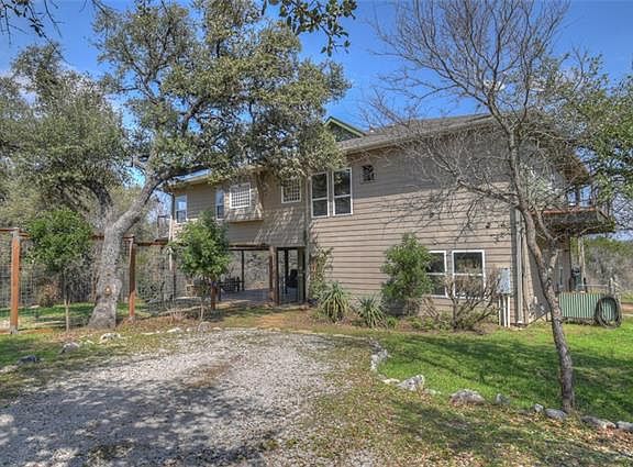 2nd image of 300 Lakeview Dr