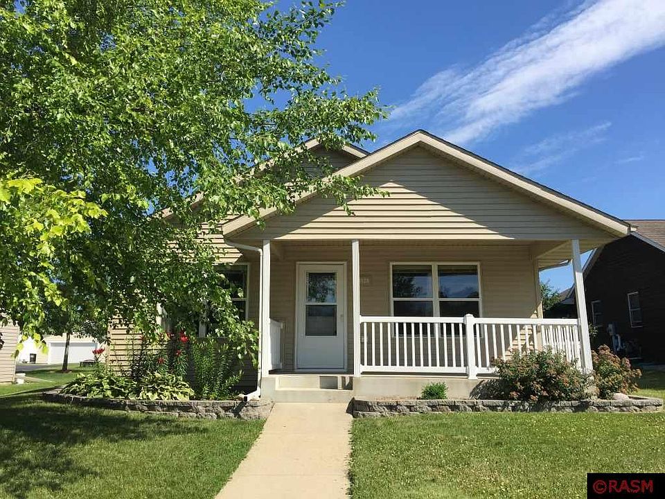 1st image of 1128 W Menk Dr