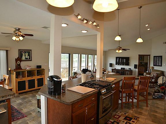 5th image of 5005 Bayou Bend Dr