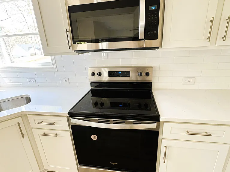241 Perimeter Rd — Photo 8