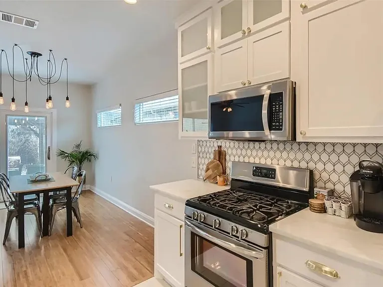 311 Blackson Ave #A — Photo 12