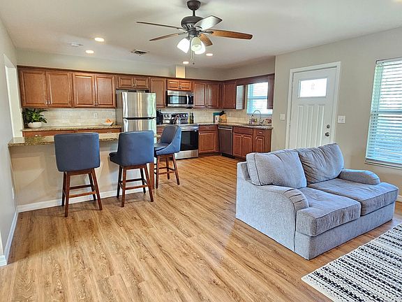 2nd image of 181 Stanford Rd