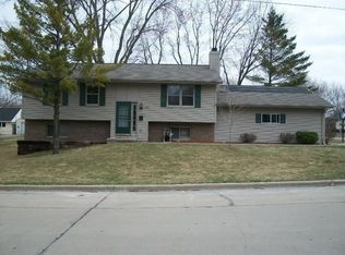 608 Bel Air Ct, Kaukauna, WI 54130