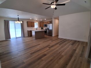 1453 W Todd Ln, Jasper, IN 47546