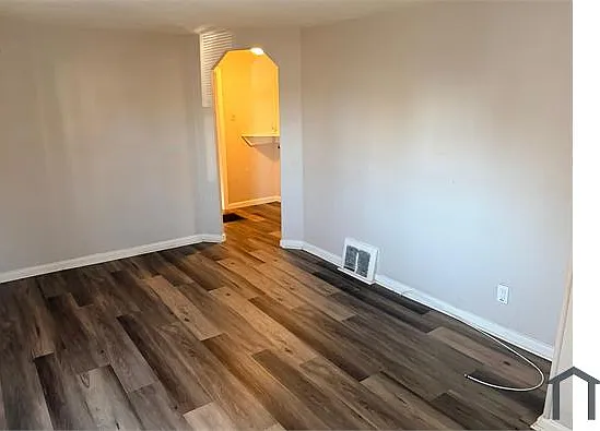 6009 Hancock Ave — Photo 5