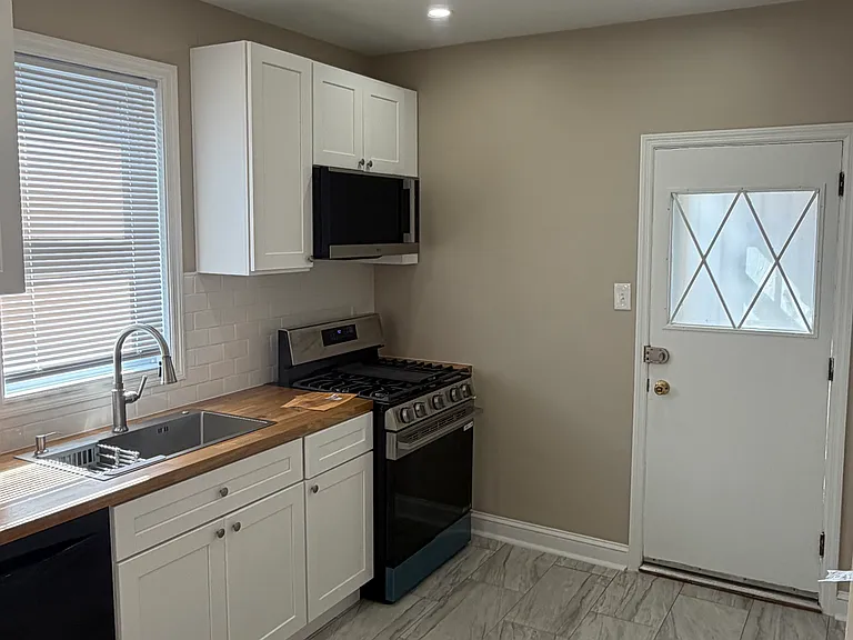 541 Fern St — Photo 5