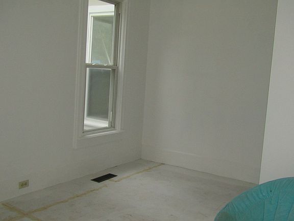 5th image of 8 Barnes Mountain Ln