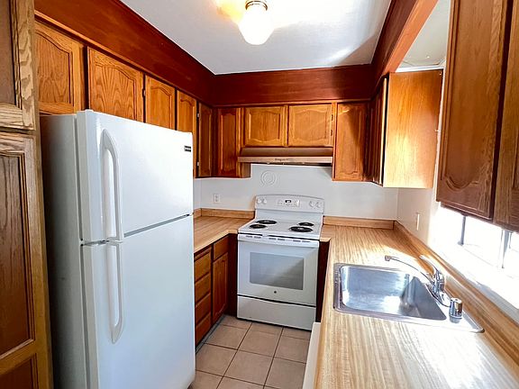 2nd image of 858 Blair Ave #A
