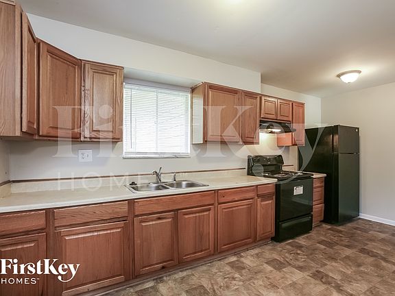 3rd image of 5779 N Alton Ave