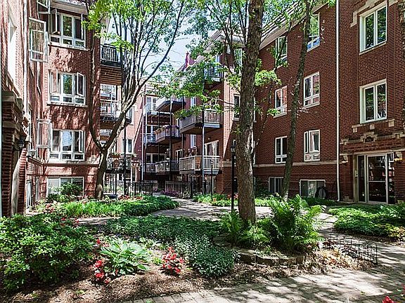 2nd image of 910 W Agatite Ave #1
