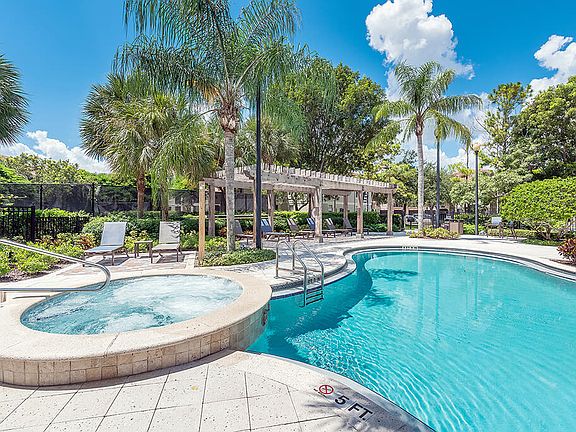5th image of 4400 Portofino Way #10104