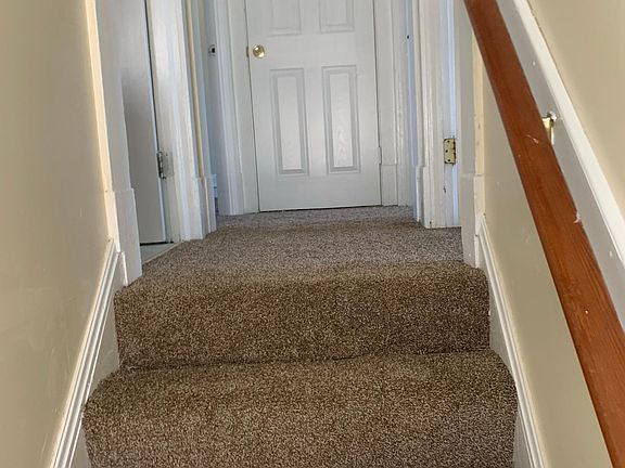 4th image of 3918 Poe Ave