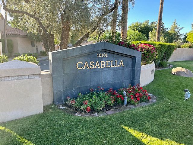 Entrance To Casabella