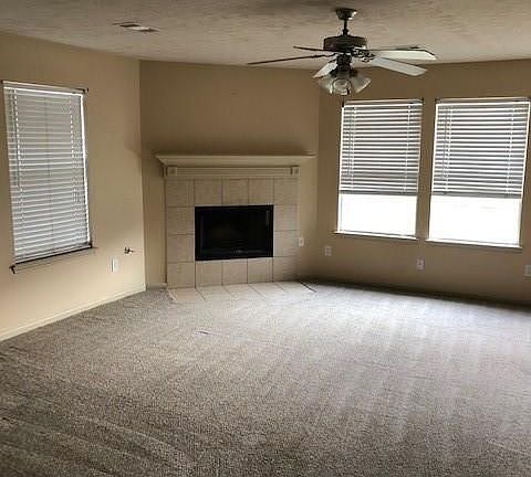 4th image of 32107 Anne Ln