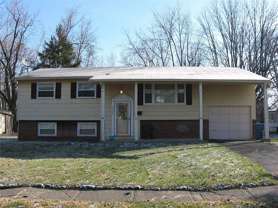 1st image of 1925 N Fairmont Ct