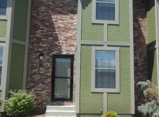 616 NE English Manor Dr APT C, Lees Summit, MO 64086