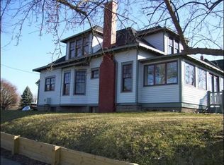 101 S Pine St, Fenton, MI 48430