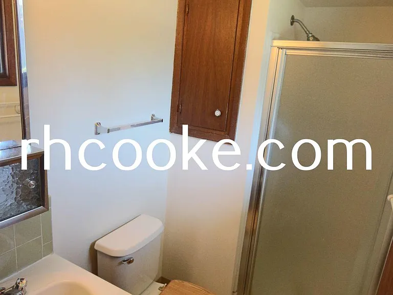 5711 N Greenwood Blvd — Photo 9