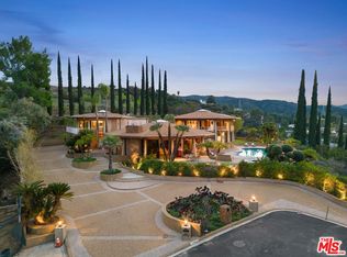17862 Via Vallarta, Encino, CA 91316