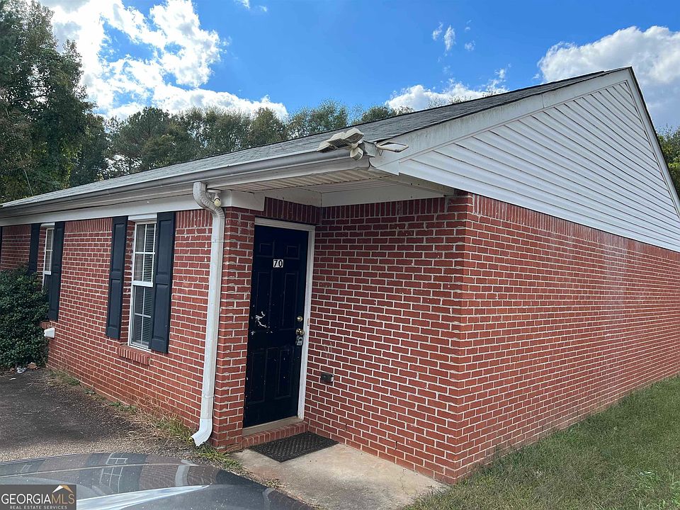 1st image of 70 Oak Park Dr
